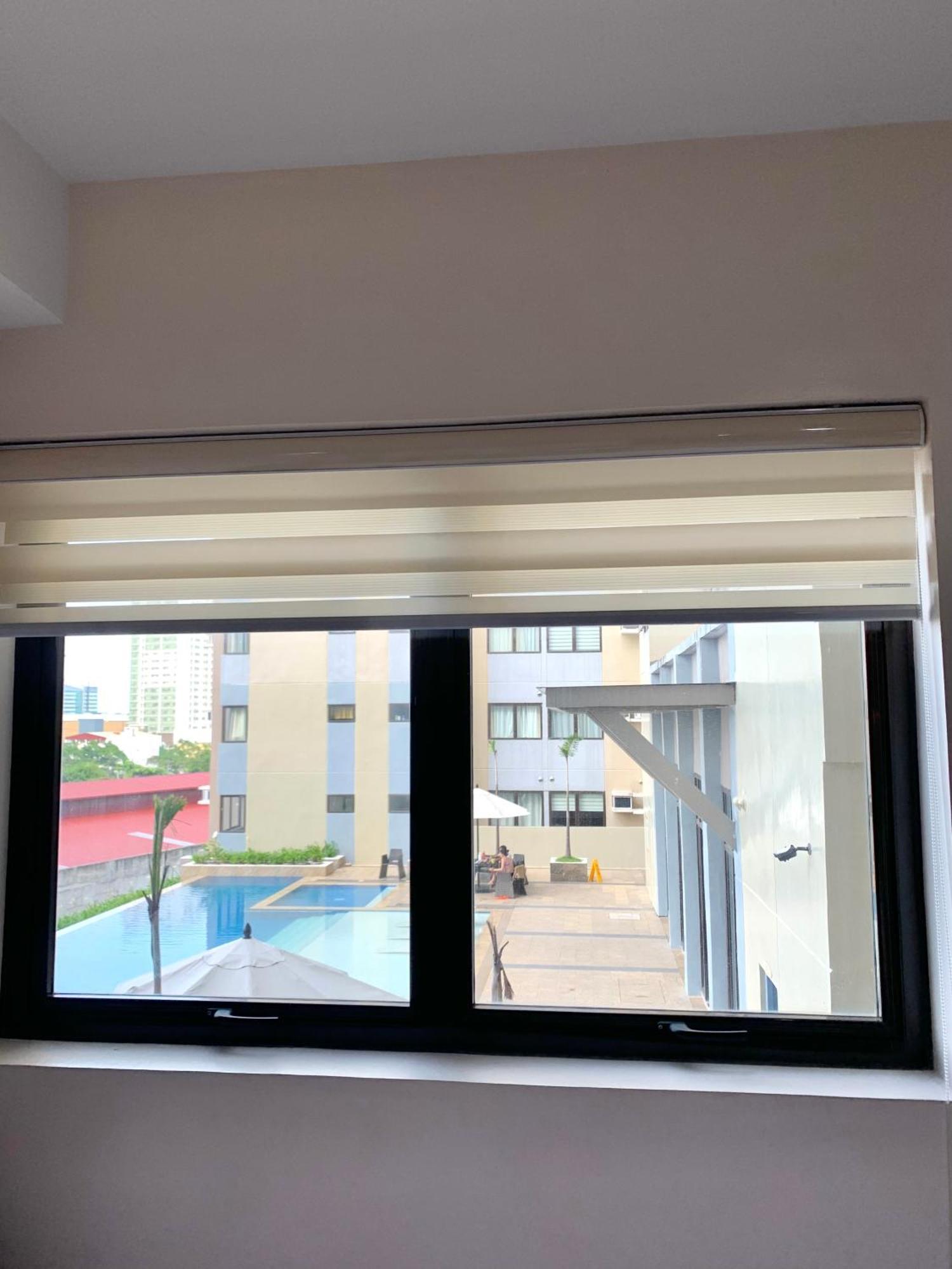 The Persimmon Studios Near Ayala And Sm City Cebu Room photo